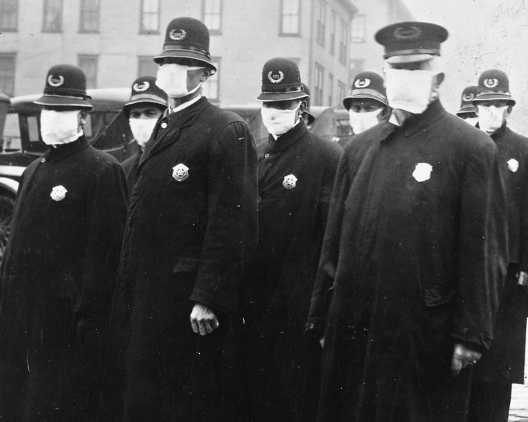 Health Commissioner ordered St Louis policemen in department stores and smaller shops to keep crowds from gathering