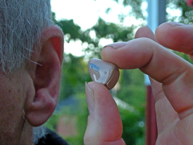 Siemens launched Telos, the world’s first remote control for hearing technology