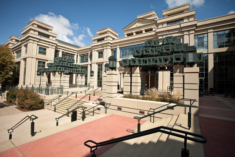 The Pappajohn Clinical Cancer Center opens for service